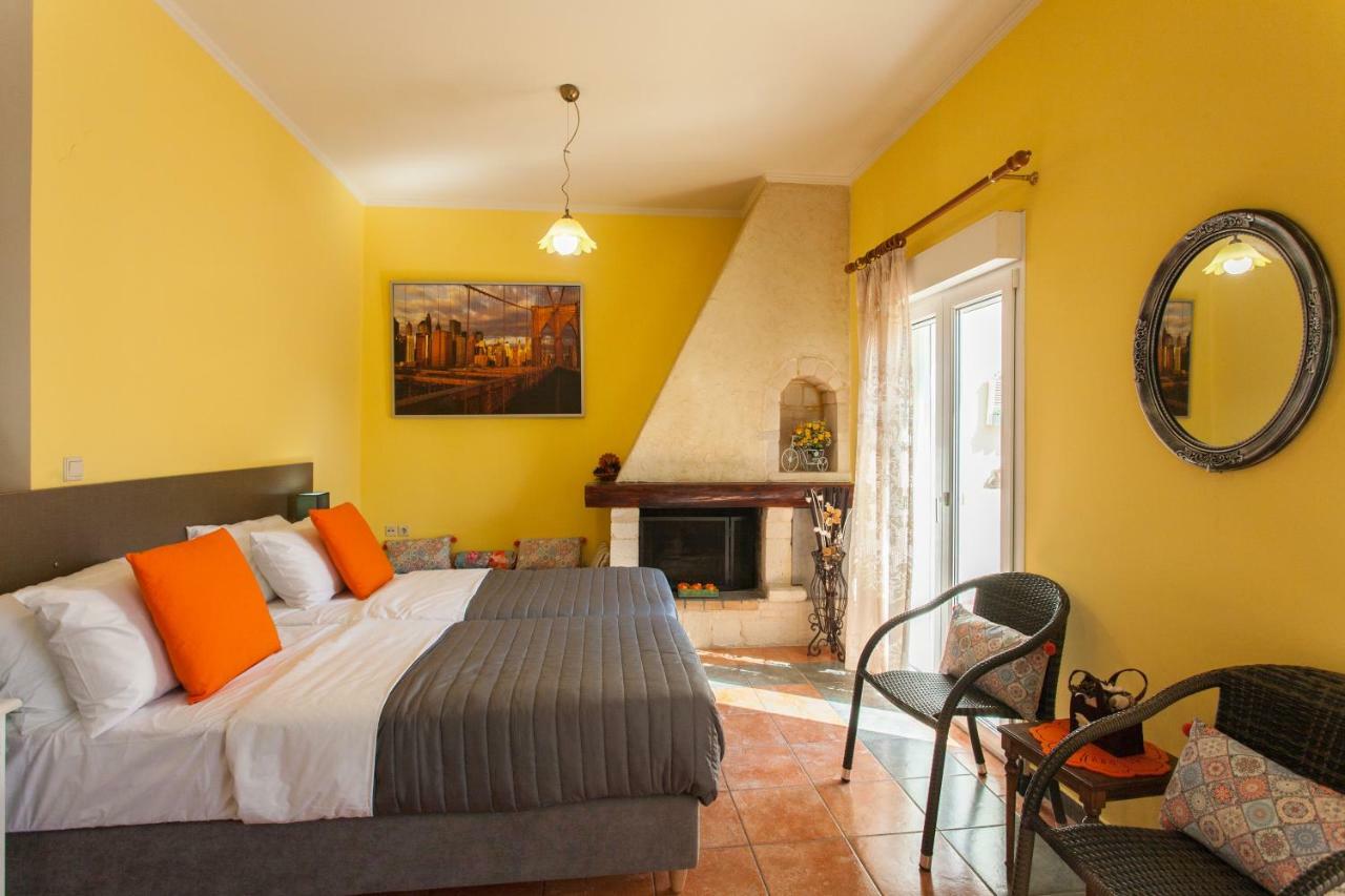 Evelia Apartment Galatas  Экстерьер фото